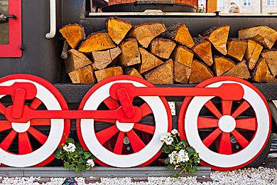 《魔戒：咕噜》新预告展示甘道夫等人全新形象设计